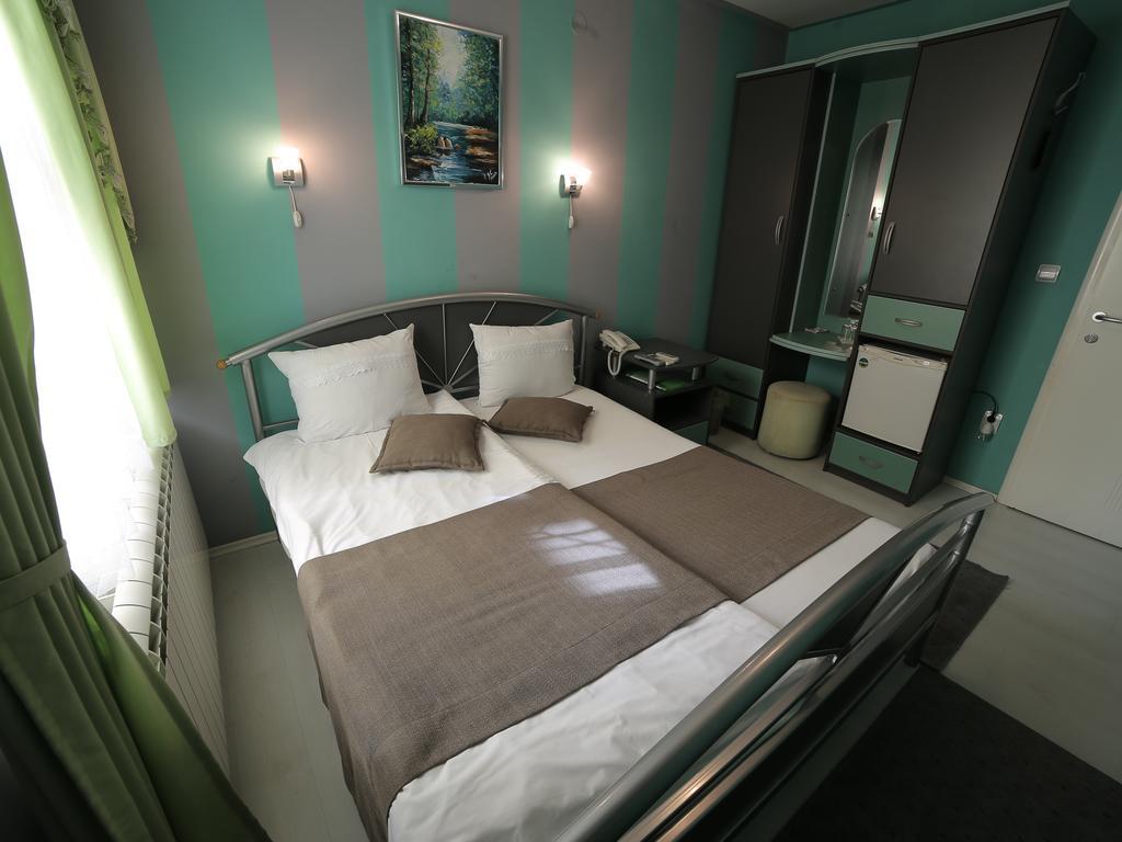Hotel Ženeva Kragujevac Pokoj fotografie