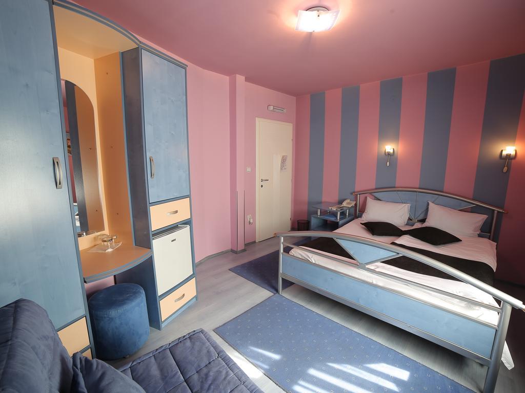 Hotel Ženeva Kragujevac Pokoj fotografie