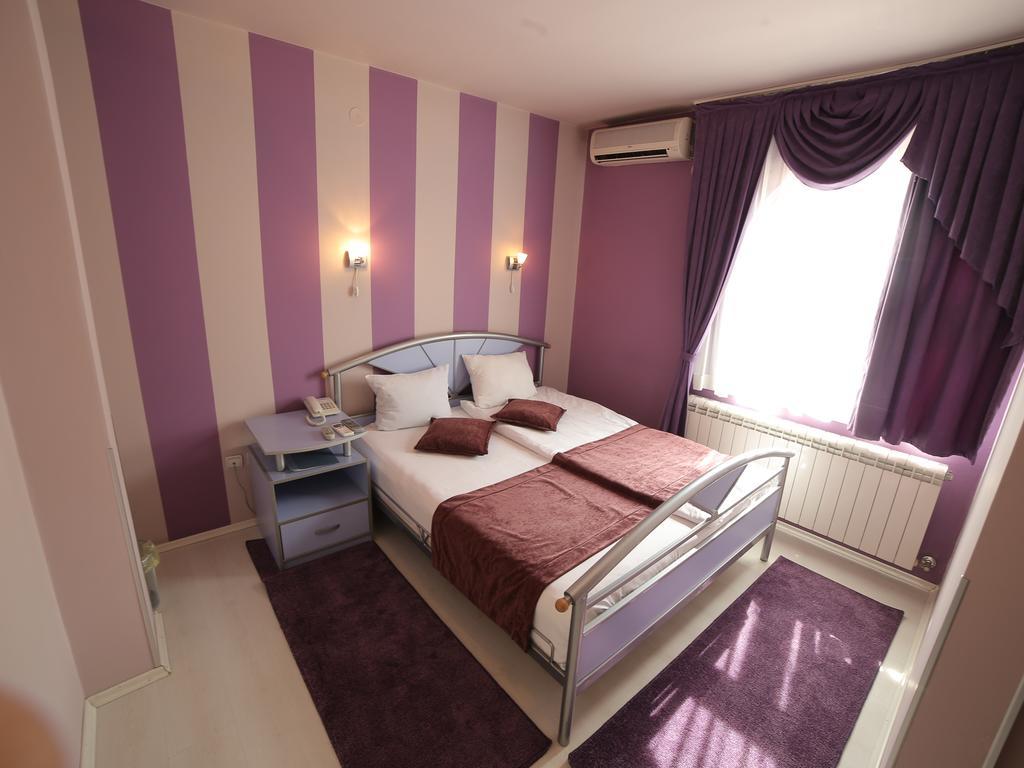Hotel Ženeva Kragujevac Pokoj fotografie