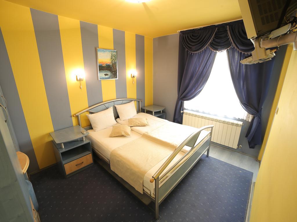 Hotel Ženeva Kragujevac Pokoj fotografie