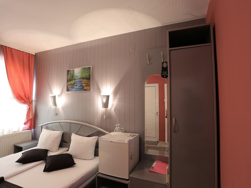 Hotel Ženeva Kragujevac Pokoj fotografie