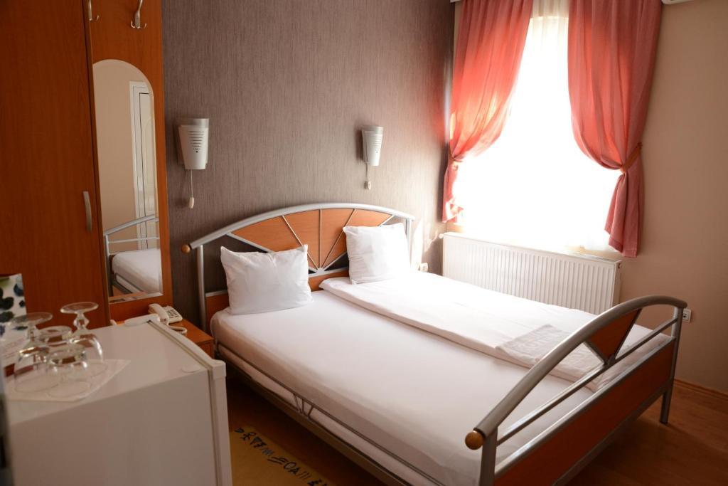 Hotel Ženeva Kragujevac Pokoj fotografie